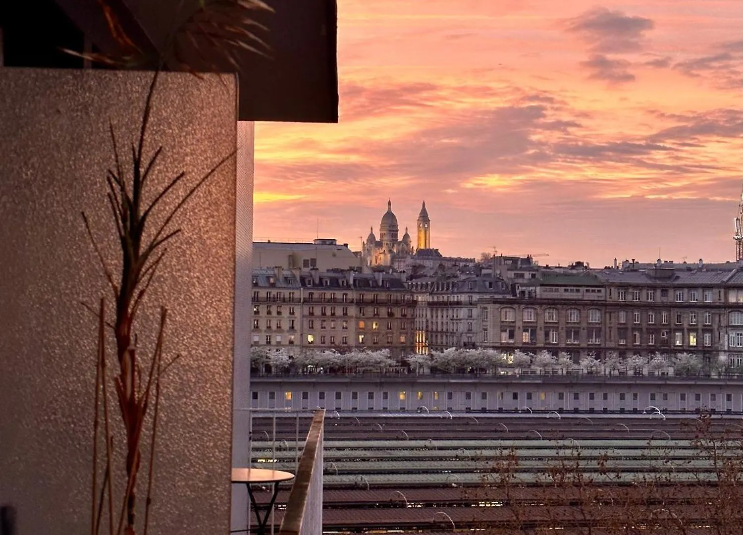 Paradis Du Canal St-Martin Et Jardin Villemin Parigi 0*,